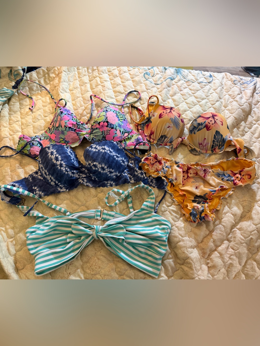 Bikini Lot! 🌺